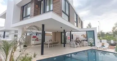 Casa 4 habitaciones en Paralimni, Chipre