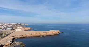 Mieszkanie 4 pokoi w Torrevieja, Hiszpania