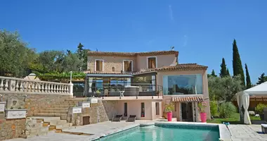 Villa 5 bedrooms with parking in France