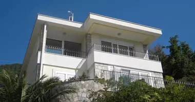 Casa 4 habitaciones en Baosici, Montenegro