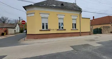 Commercial property 210 m² in Tapolca, Hungary