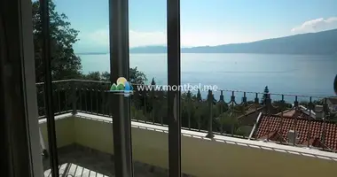 4 bedroom house in Baošići, Montenegro