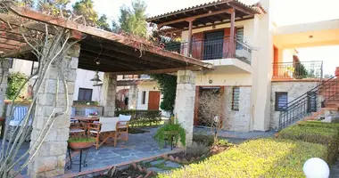 Reihenhaus 3 zimmer mit Meerblick, mit Schwimmbad, mit Erste Küstenlinie in Agia Paraskevi, Griechenland