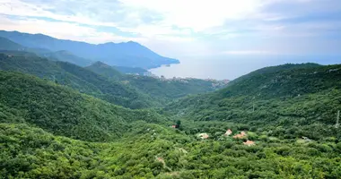 Terrain dans Markovichi, Monténégro