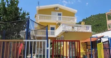 Haus 6 Schlafzimmer in Sutomore, Montenegro