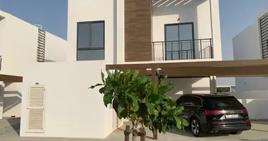 Villa 5 habitaciones con estacionamiento en Dubái, Emiratos Árabes Unidos