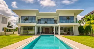 Villa 3 habitaciones con Doble acristalamiento, con Amueblado, con Aire acondicionado en Phuket, Tailandia