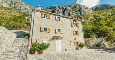Willa 5 pokojów z parking, z Klimatyzator, z Widok na góry w Sustas, Czarnogóra