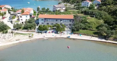 Hotel 420 m² en Opcina Karlobag, Croacia