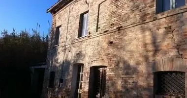 Dom 9 pokojów w Terni, Włochy