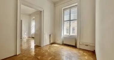 8 room apartment in Vienna, Austria