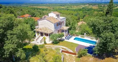 Villa 4 bedrooms in Porec, Croatia