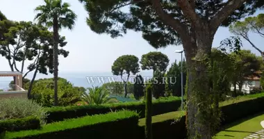 Villa 4 bedrooms with furniture, with air conditioning, with sea view in Saint-Jean-Cap-Ferrat, France