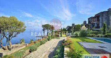 6 room house with furniture, with air conditioning, with sea view in Tuerkbuekue, Turkey
