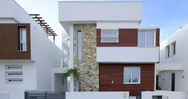 Villa 4 bedrooms in Larnaca, Cyprus