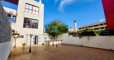 Commercial property in Torrevieja, Spain