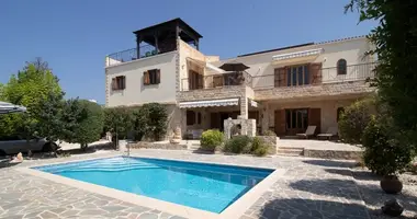 5 bedroom house in Peyia, Cyprus