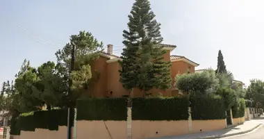 5 bedroom house in koinoteta mouttagiakas, Cyprus