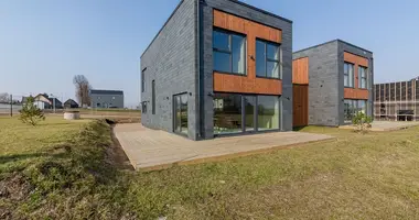 Casa en Aukstelke, Lituania