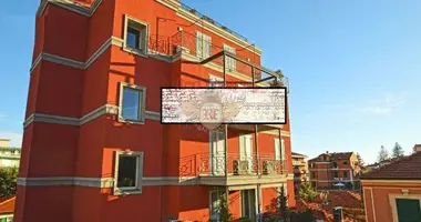 3 bedroom apartment in Bordighera, Italy