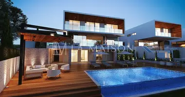 5 bedroom house in Chloraka, Cyprus