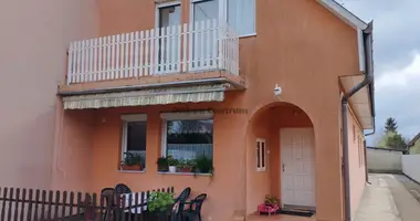 5 room house in Balatonlelle, Hungary
