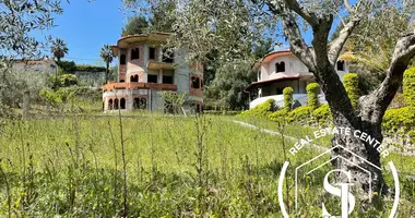 Villa  mit Balkon, mit Bergblick in Agia Paraskevi, Griechenland