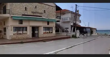 Commercial property 100 m² in Skala Fourkas, Greece