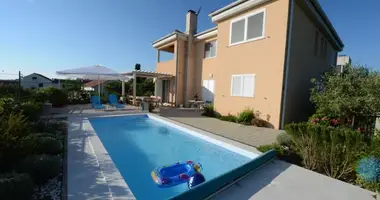 Villa 5 bedrooms in Petrcane, Croatia