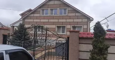 Casa 12 habitaciones en Nerubaiske, Ucrania