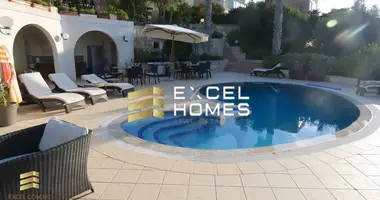 Villa 5 bedrooms in Mellieha, Malta