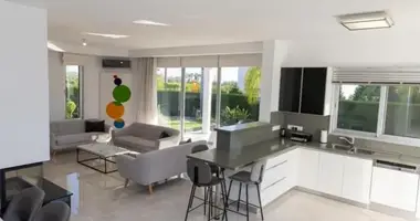 4 bedroom Villa in Chloraka, Cyprus