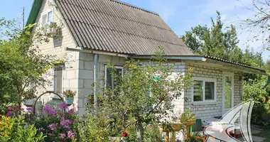 Maison dans carnaucycki siel ski Saviet, Biélorussie