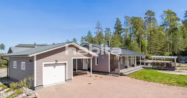 4 bedroom house in Kirkkonummi, Finland