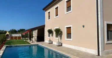 Villa 4 bedrooms in Novigrad, Croatia