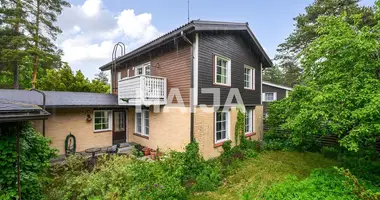 Casa 5 habitaciones en Helsinki sub region, Finlandia