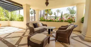 Wohnung 3 Schlafzimmer in San Pedro Alcantara, Spanien