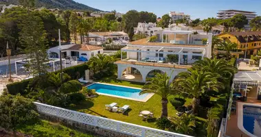 Villa 6 chambres avec parkovka parking, avec Meublesd, avec Terrasse dans l Alfas del Pi, Espagne