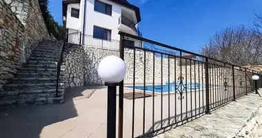 Casa 9 habitaciones en Balchik, Bulgaria