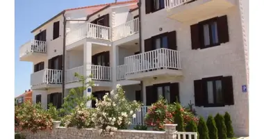 Maison 14 chambres dans Mirca, Croatie