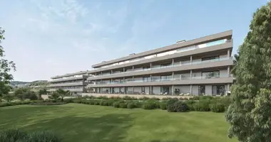 2 bedroom apartment in Estepona, Spain