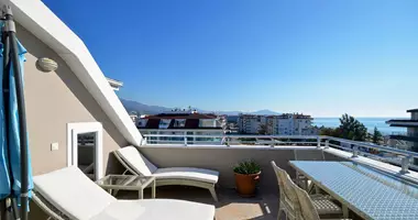 Dúplex 7 habitaciones con aparcamiento, con ascensor, con la piscina en Alanya, Turquía