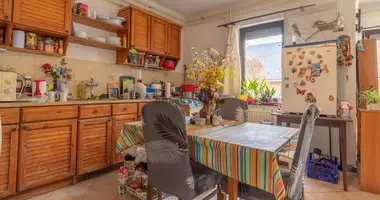 4 room house in Budaoers, Hungary