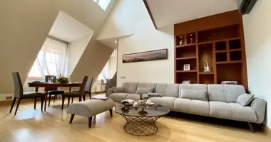 Apartamento 4 habitaciones con aparcamiento en Riga, Letonia