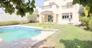 4 room villa with Parking, with Air conditioner, with Swimming pool in Dubai, UAE