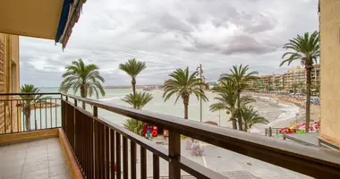 Mieszkanie 3 pokoi w Torrevieja, Hiszpania