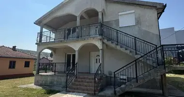 4 bedroom house in Spuz, Montenegro