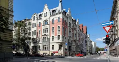 Miethaus 2 000 m² in Riga, Lettland