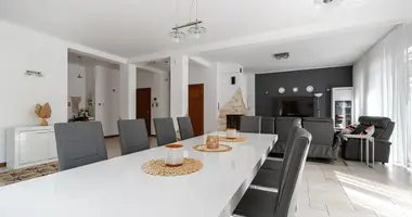 8 room house in Warsaw, Poland