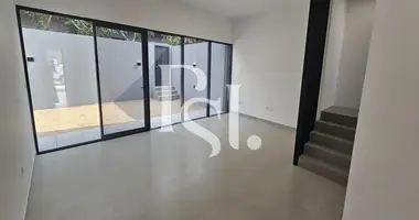 Townhouse 2 bedrooms in Sharjah Emirate, UAE